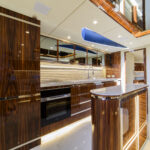 SUNSEEKER PREDATOR 68