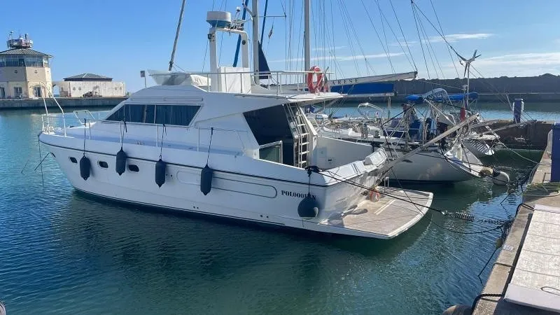 FERRETTI ALTURA 40 FLY