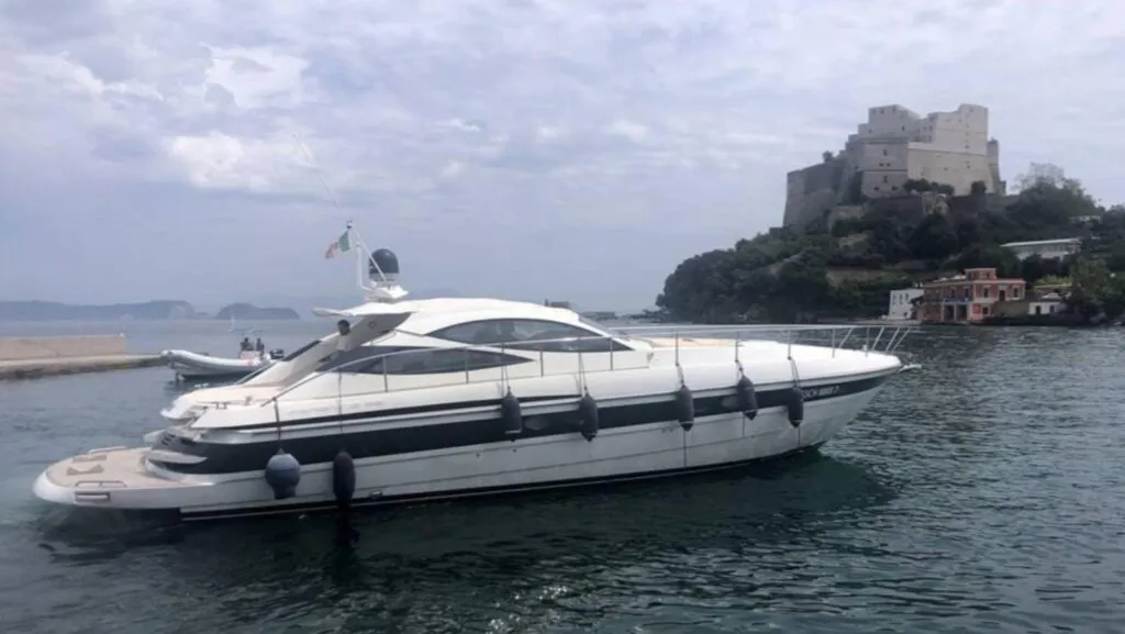 PERSHING 52