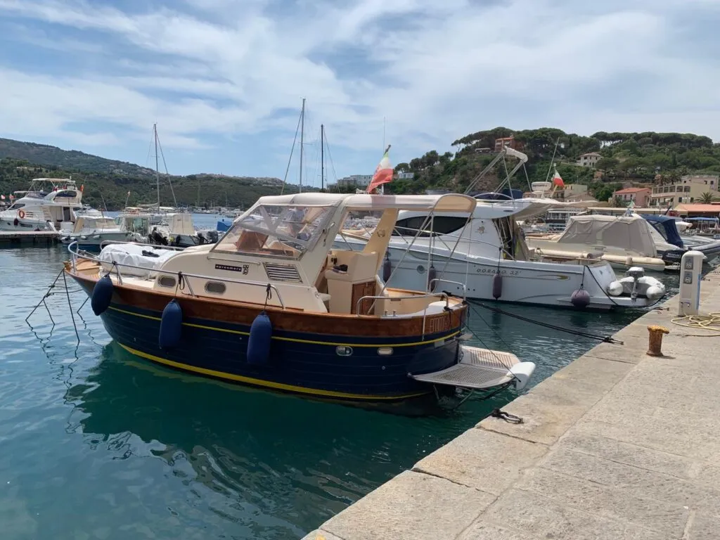 APREAMARE 75 SEMICABIN